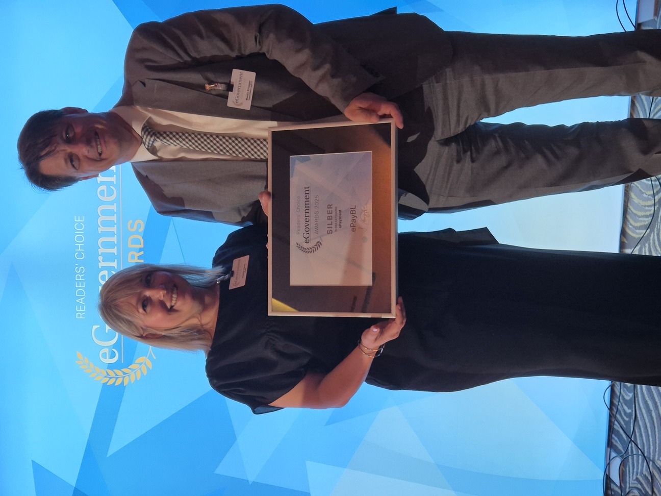 Natalie Haufe Sachsen und Martin Kroeger Nordrhein-Westfalen mit Silber-Awards auf der Bühne 